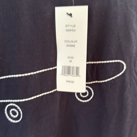 NWT French Connection Embroidered Skate T-Shirt Medium - Picture 6 of 6